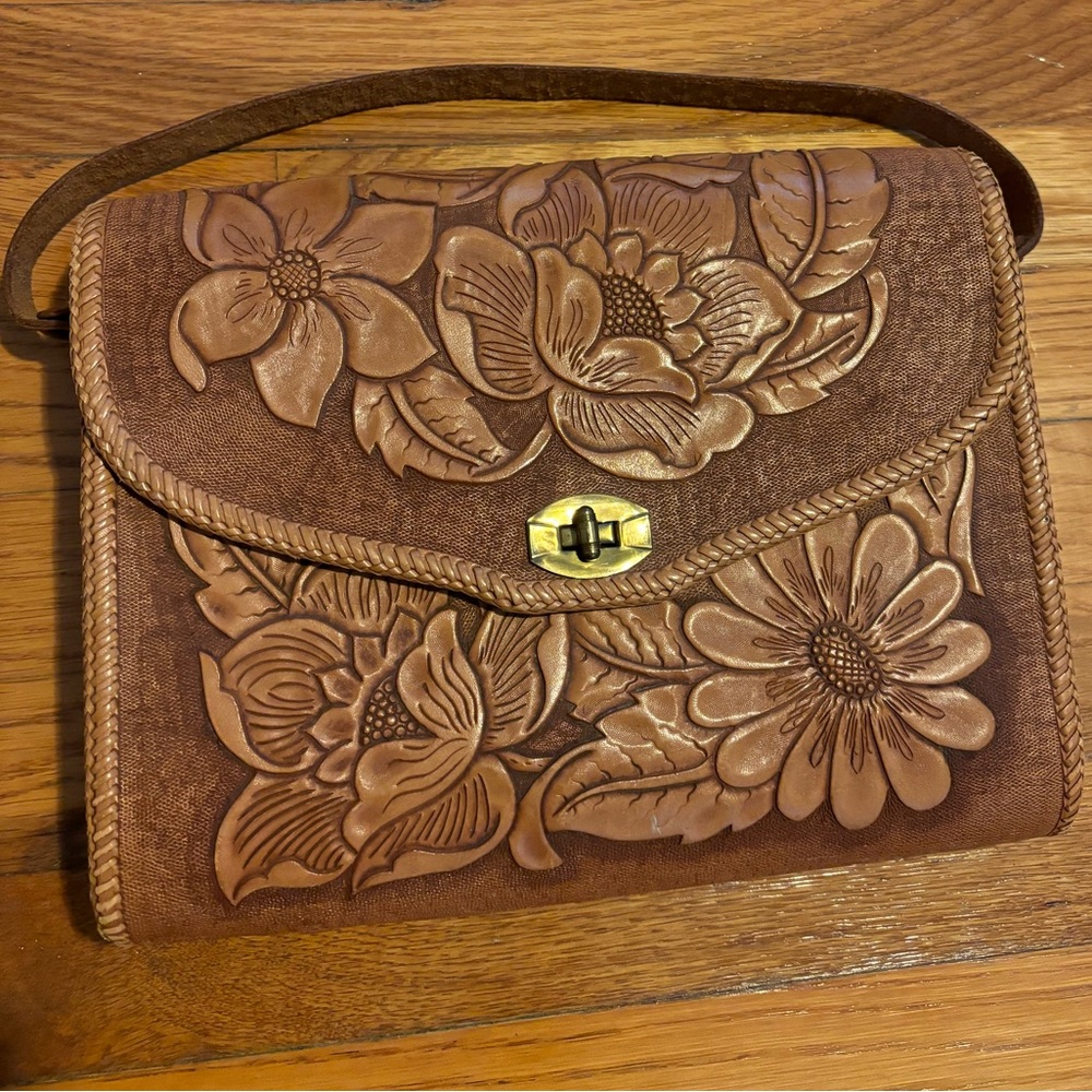 Vintage Tooled Leather Handbag. Brown Leather. Good Condition.
